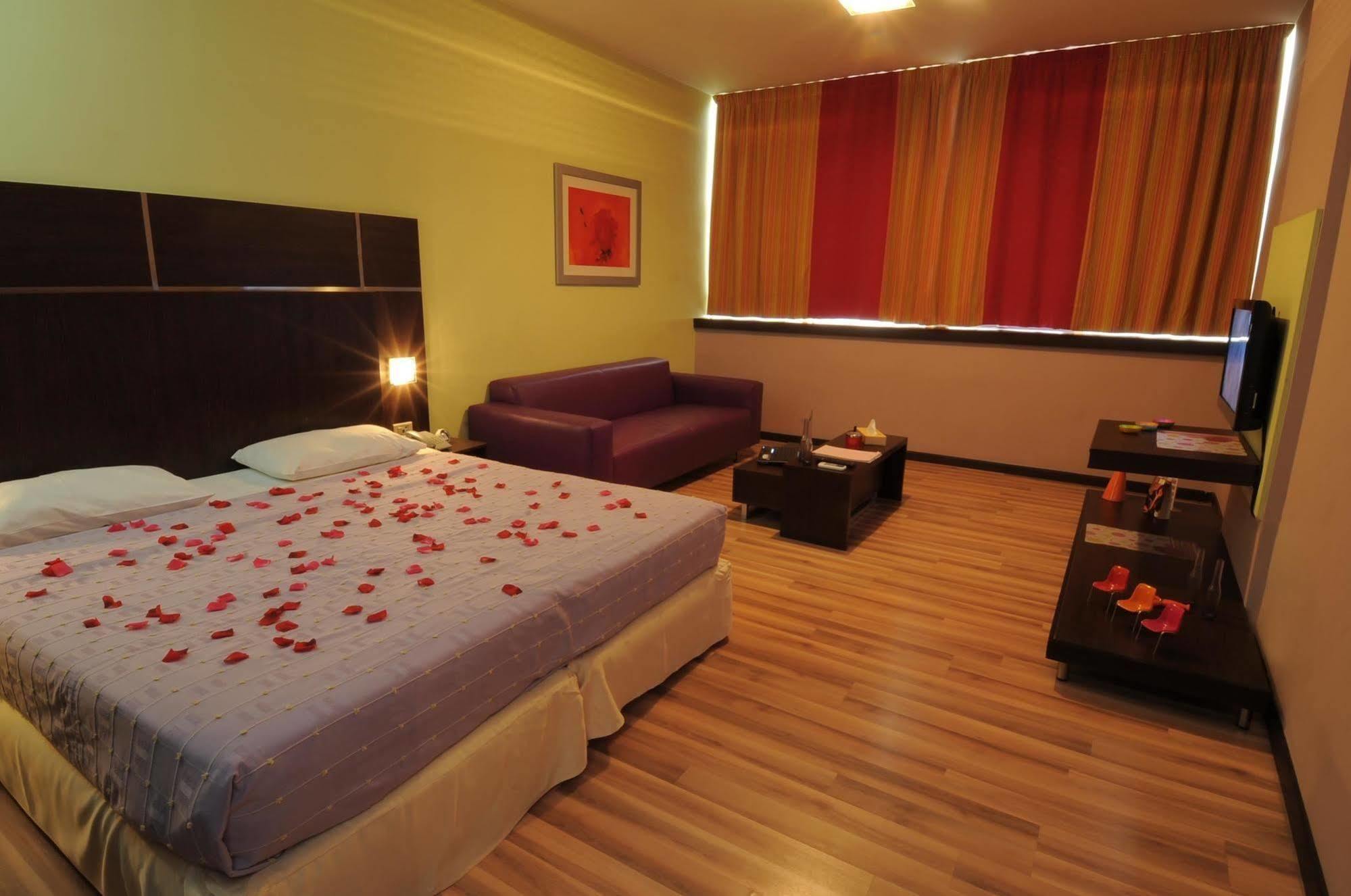 Suite Hotel Merlot - Beirut Exterior foto